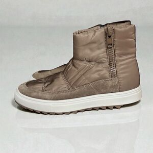 🌻NEW w.tags Blondo Samarie Waterproof Quilted Platform Boots Women’s Size 6.5